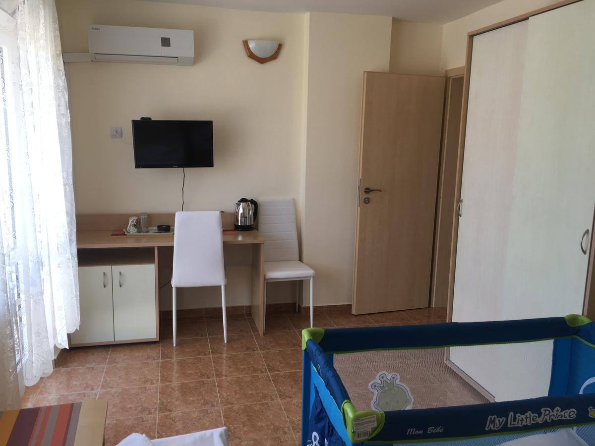 Borko Guest House Primorsko Exterior foto